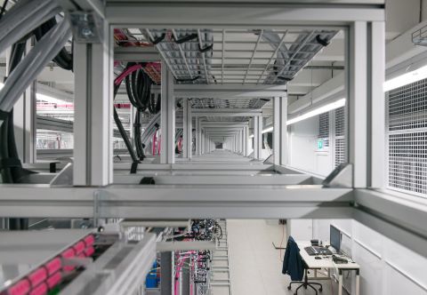 Integrated cable management 